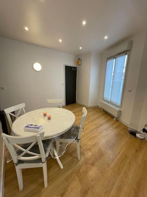 Paris Centre Clamart Hopital Percy Appart 2 Pieces Tres Lumineux Grand المظهر الخارجي الصورة